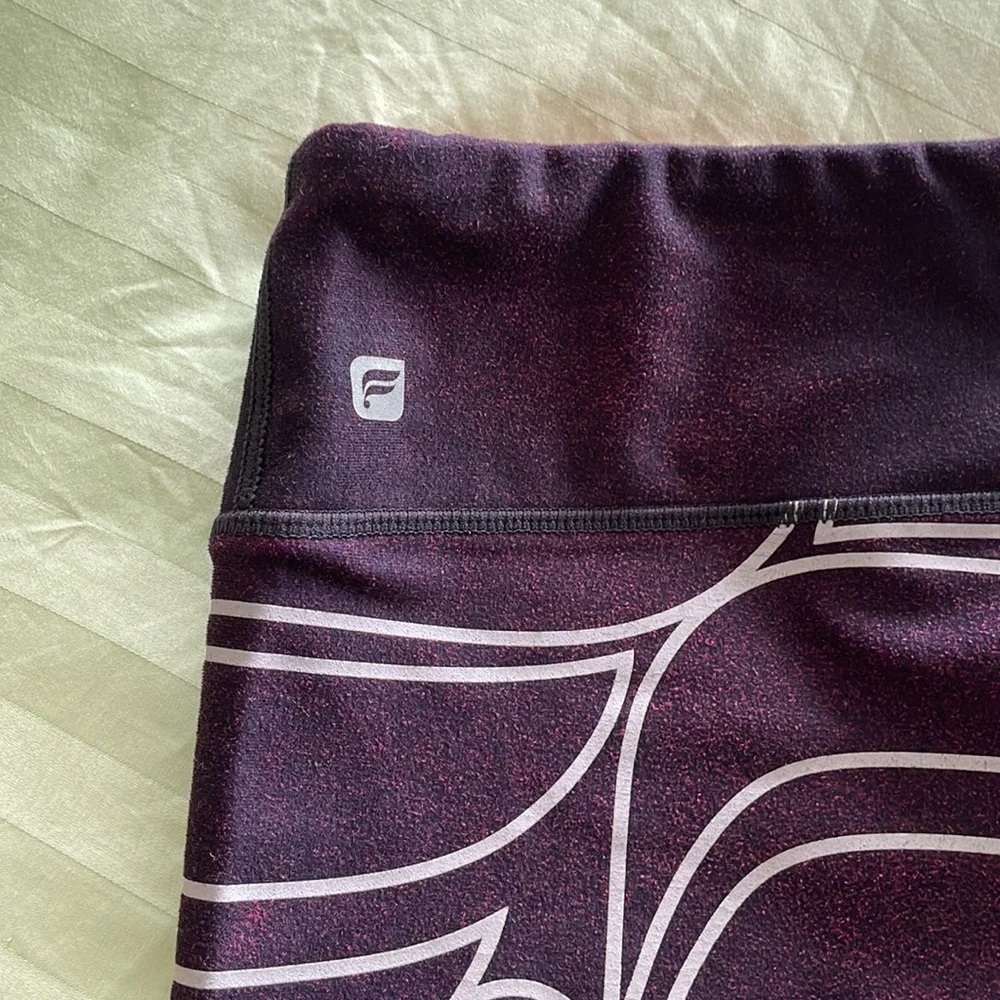 Fabletics Cropped Ombré Leggings - Picture 6 of 6